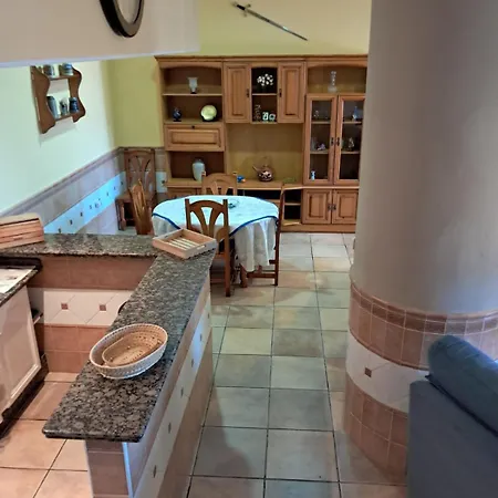 Casa Naomi Alora